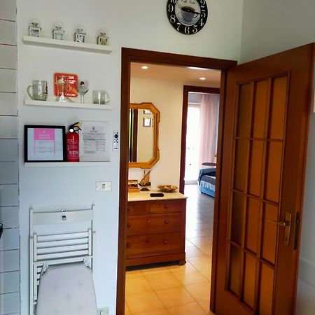 Appartamento Riviera Trilocale Wifi E Parcheggio Privato Ventimiglia Buitenkant foto