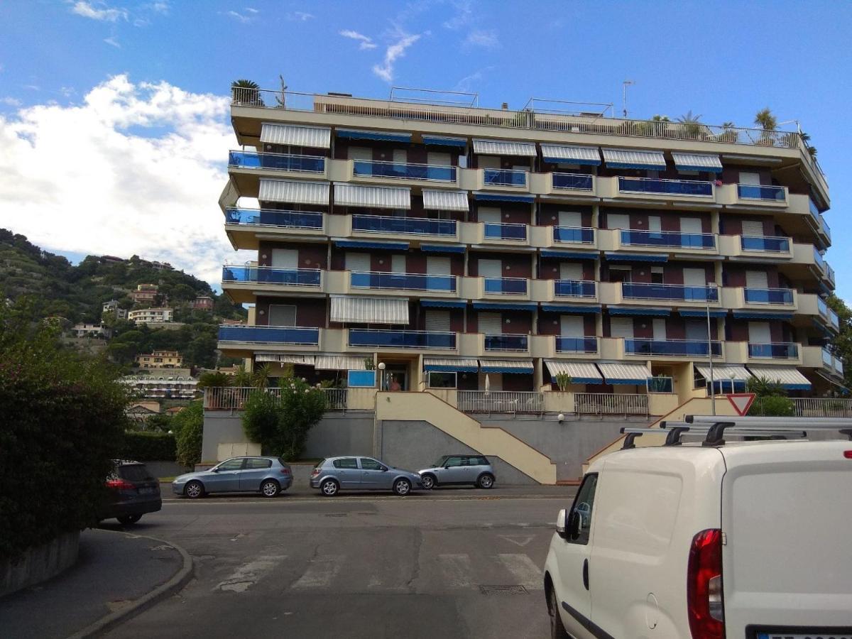 Appartamento Riviera Trilocale Wifi E Parcheggio Privato Ventimiglia Buitenkant foto