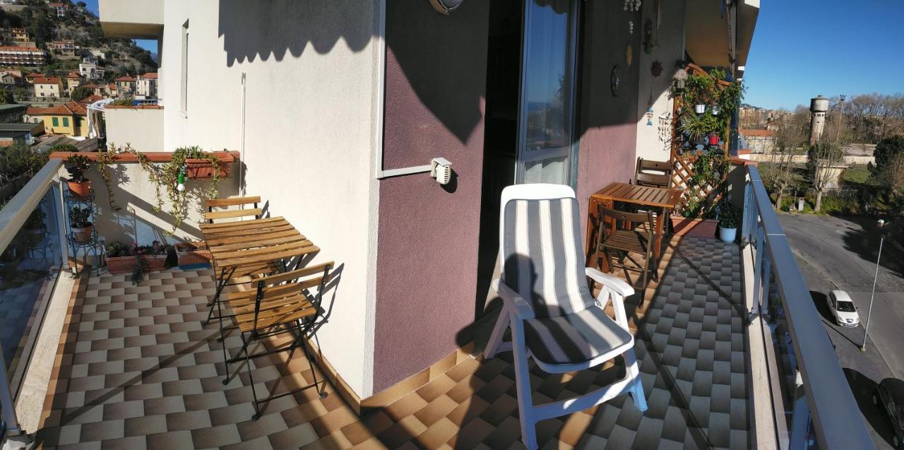 Appartamento Riviera Trilocale Wifi E Parcheggio Privato Ventimiglia Buitenkant foto