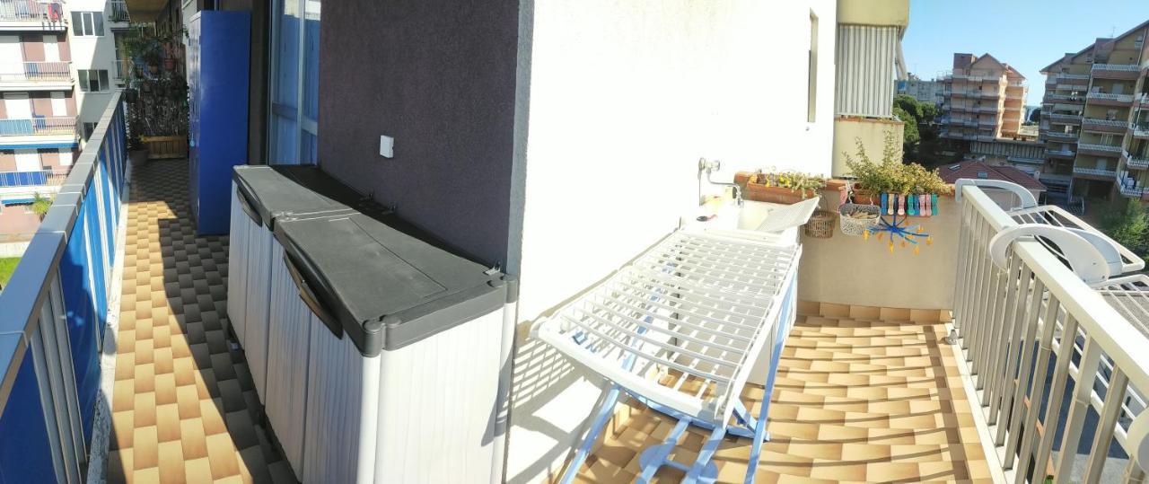 Appartamento Riviera Trilocale Wifi E Parcheggio Privato Ventimiglia Buitenkant foto